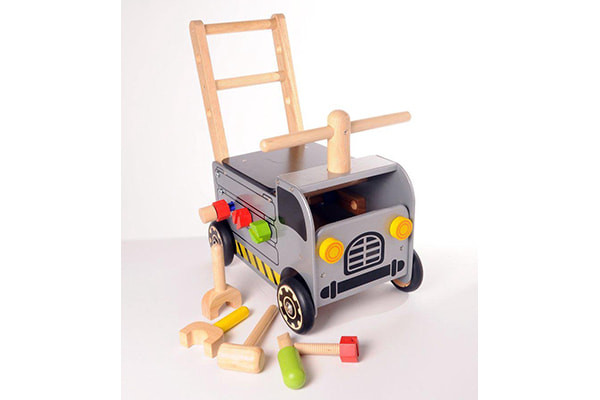 Inclusief houten gereedschap.