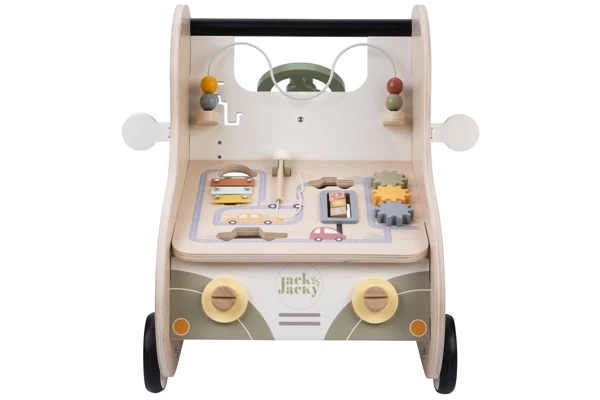 Voorzien van allerlei speelelementen