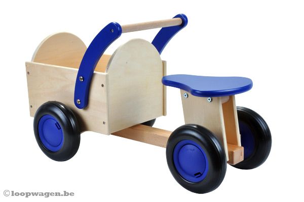 De loopwagen is geschikt voor binnen en buiten.